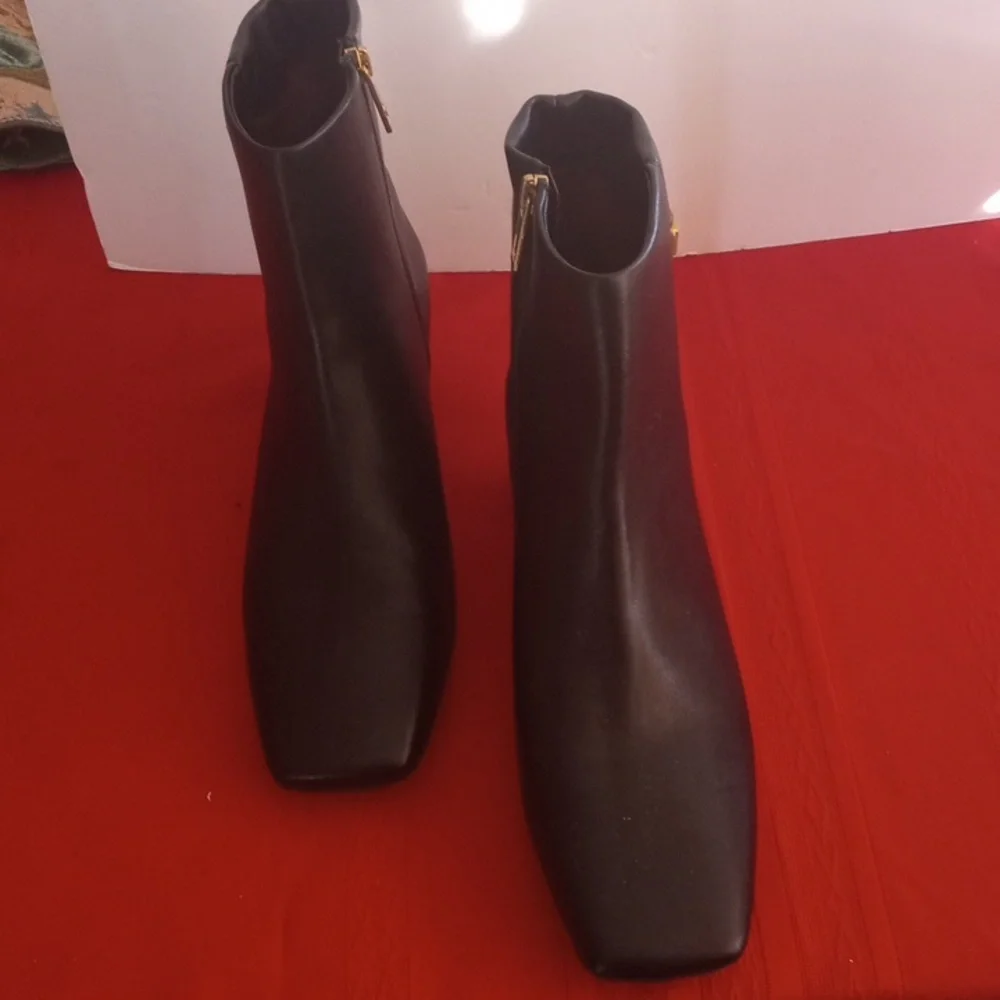 Women's Franco Sarto Black Ankle Boots - Picture 4 of 8